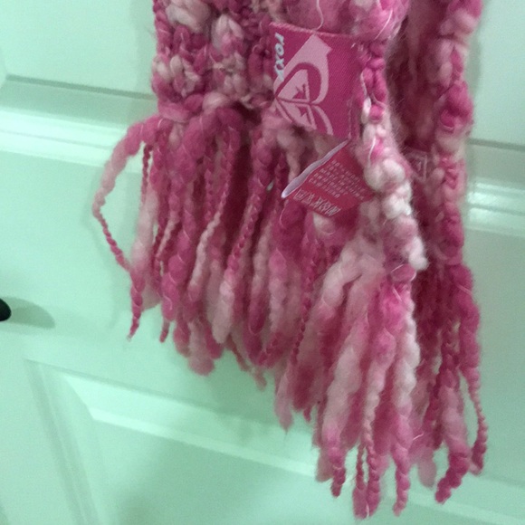 Pink Roxy knit scarf - Picture 5 of 5